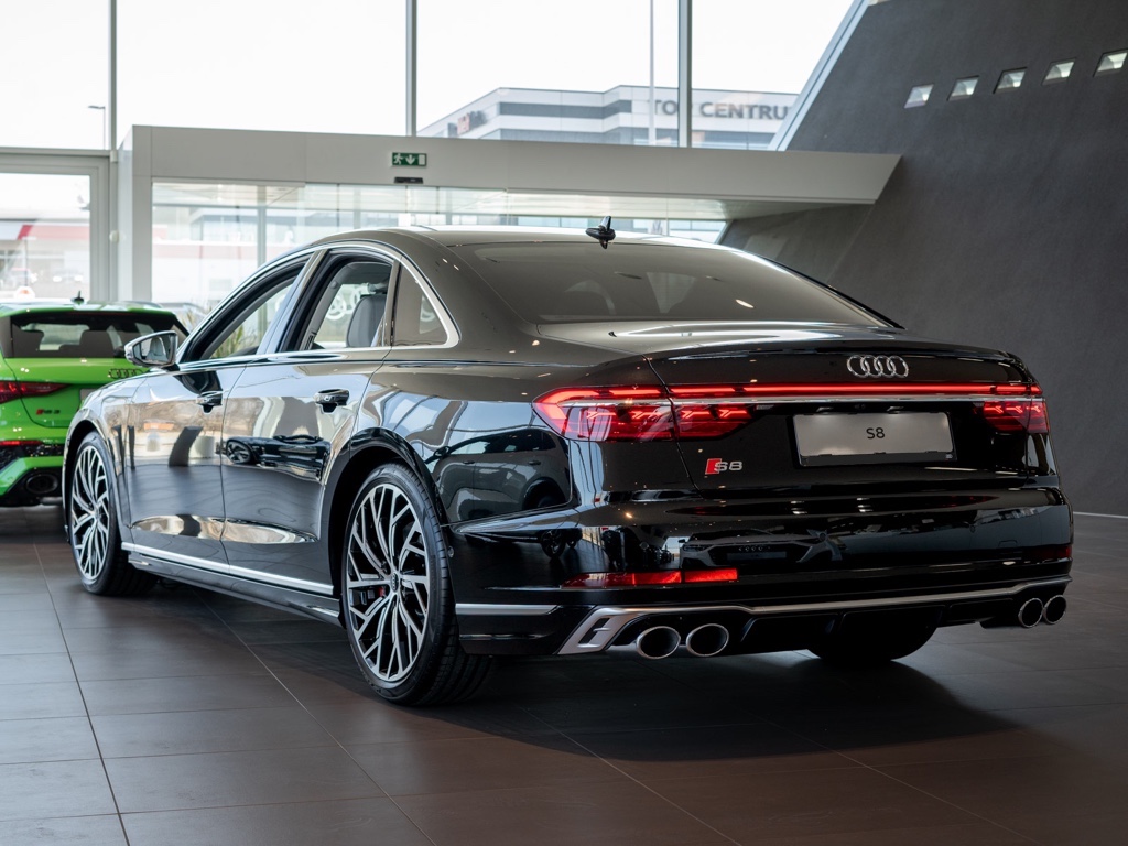 AUDI S8 quattro TFSI V8 BiTurbo | nové auto | skladem | super cena | od autorizovného prodejce | online nákup | online prodej | autoibuy.com